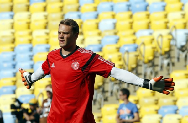 给曼城送大 给曼城送大